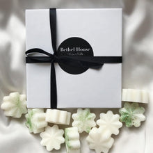 Load image into Gallery viewer, Wax Melt Gift Box